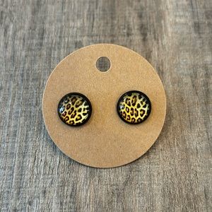 Homemade Earrings‎ - 12mm diameter circle - post style - animal print